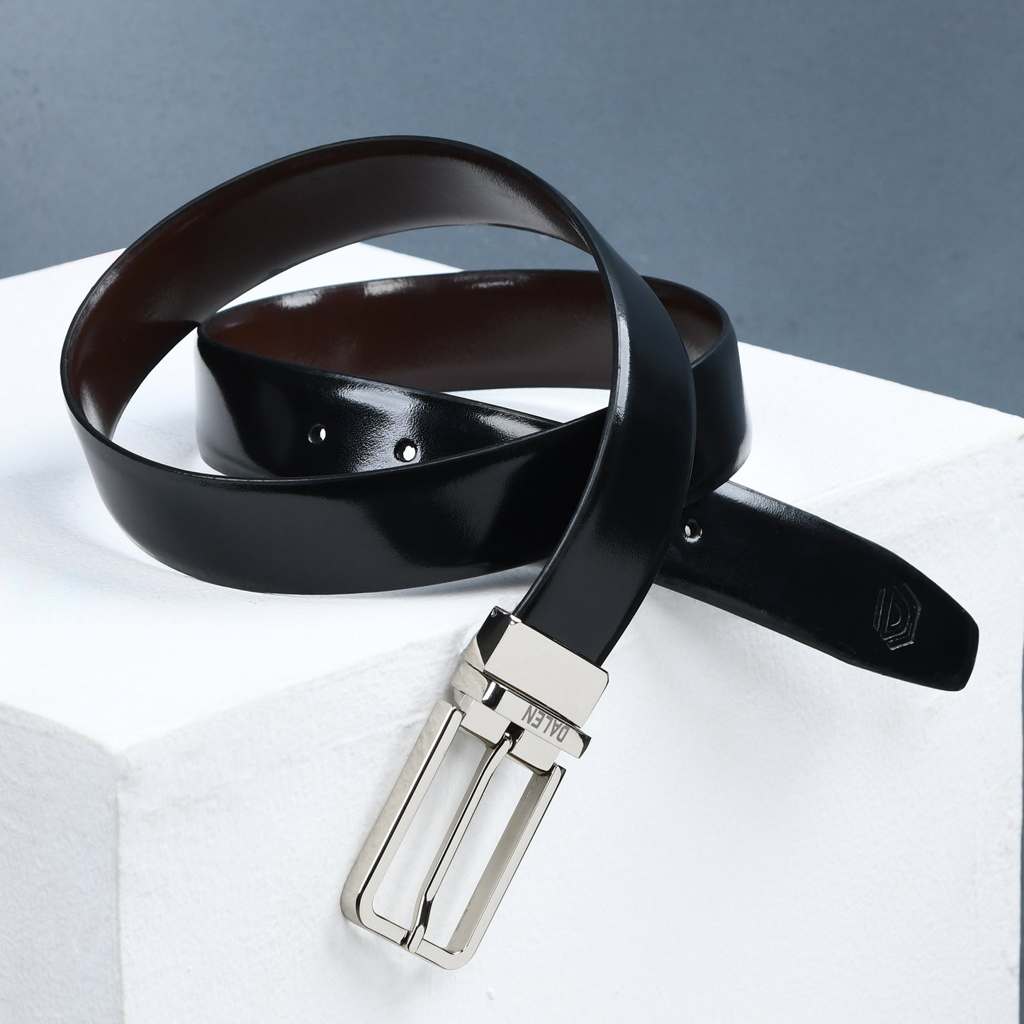 Metro Reversible Leather Belt by Dalen – Dual Design